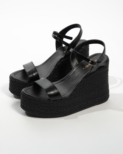 Sandália Anabela Feminina Sintética Preta com Salto Trabalhado Reisen