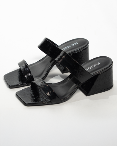 Sandália Feminina em Verniz com Salto Diferenciado Reisen