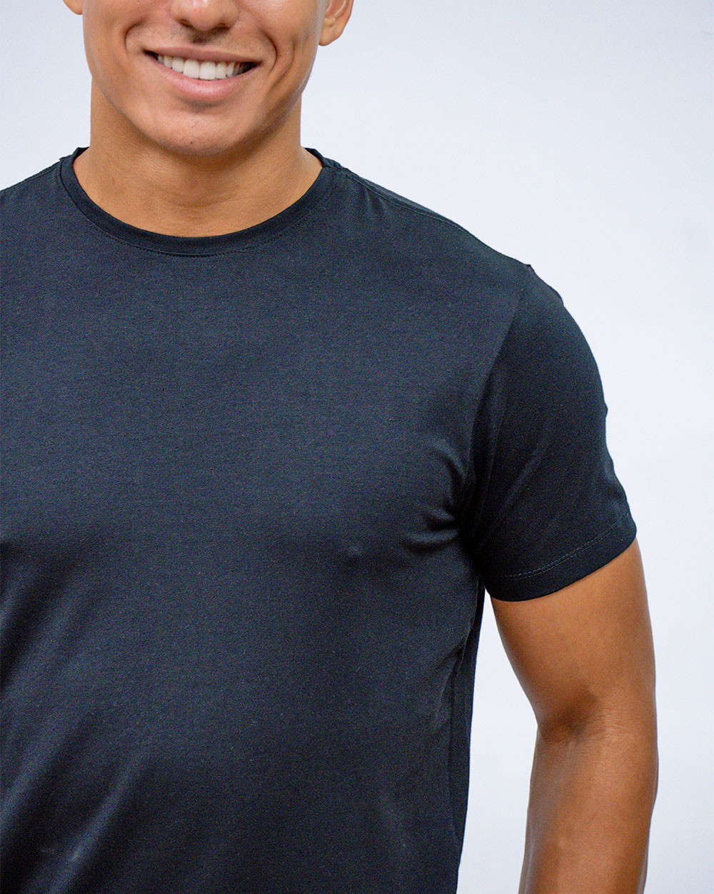 CAMISETA REISEN UC 6012409_002 PTO-2