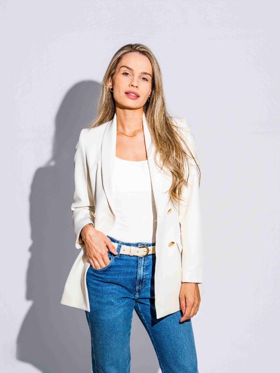 Blazer Reisen Alfaiataria Quatro Bot&otilde;es Creme