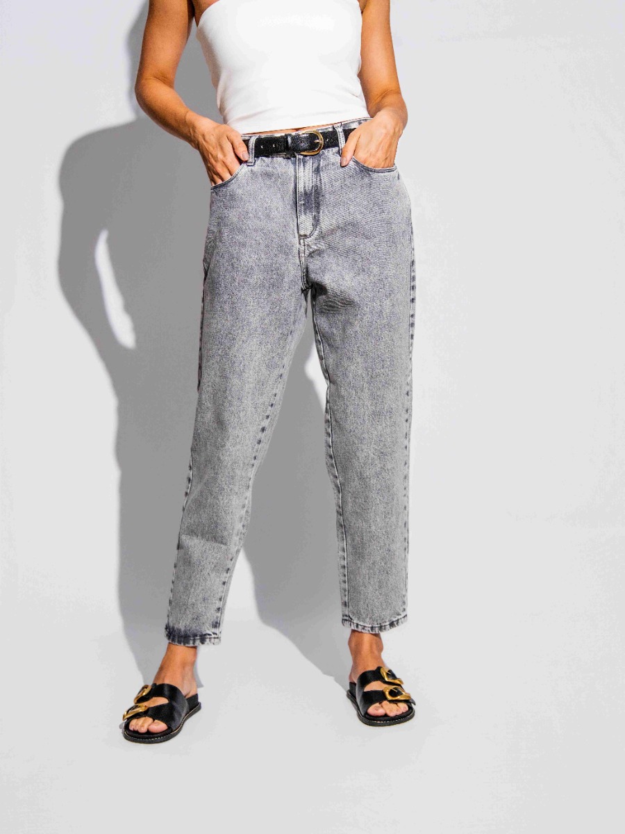 Cal&ccedil;a Reisen Mom Jeans Cinza