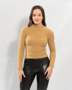 Blusa Reisen Tricô Leve Toque Nuvem Com Gola Bege