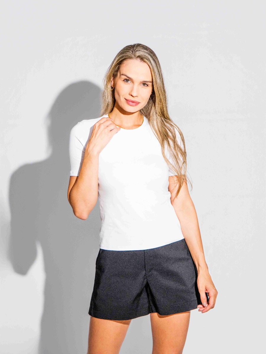 T-shirt Reisen Manga Curta em Algodão com Estampa Logo Frontal Branco